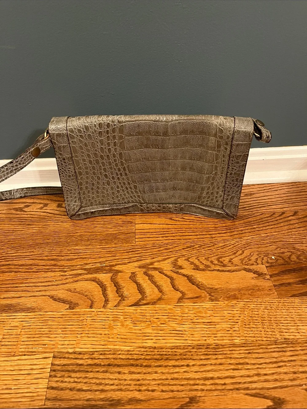 Croc-Embossed Gray Leather Shoulder Bag with Turn-Lock
